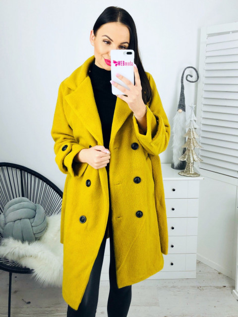 Žlutý kabát na knoflíky s páskem