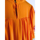 Krátké oranžové společenské šaty s páskem