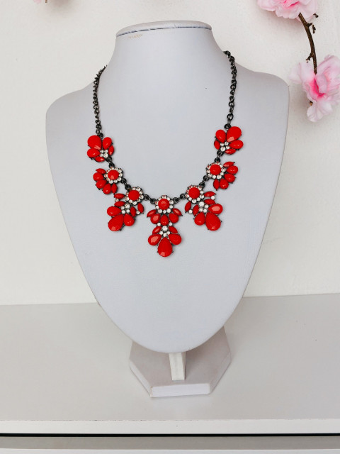 Dámský červený náhrdelník s kamínky