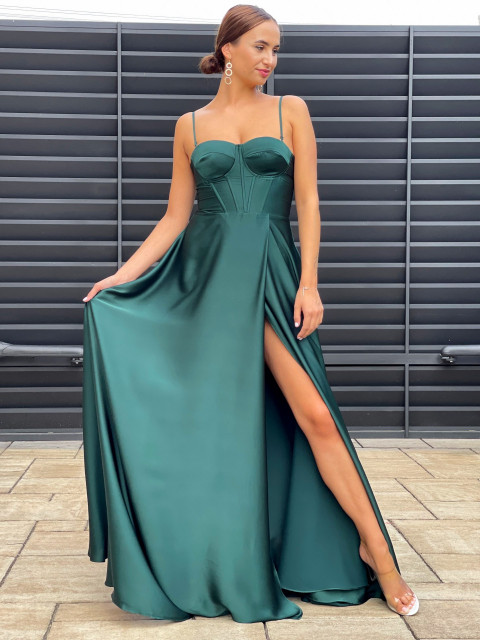 Exkluzivní dlouhé saténové společenské šaty s rozparkem - zelená