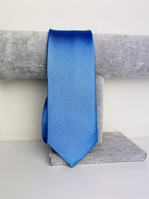 Pánská modrá saténová úzká kravata
