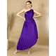 Dámské asymetrické plisované šaty na jedno rameno - fialové