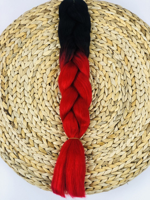 Černo-červený pletený kanekalon
