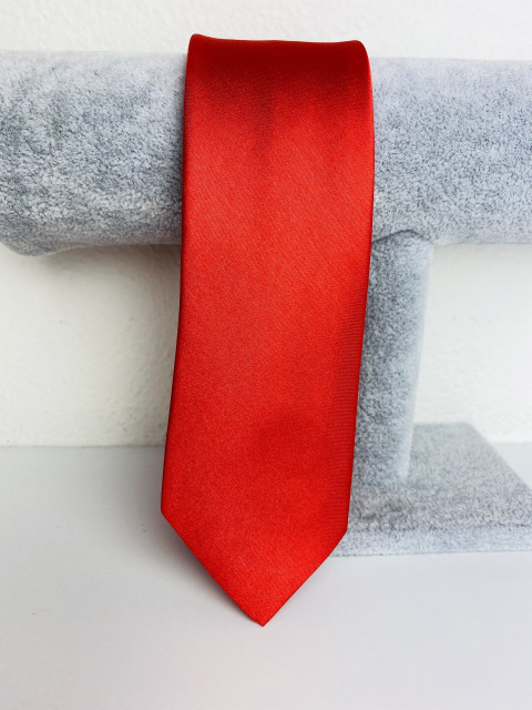 Pánská červená lesklá saténová úzká kravata