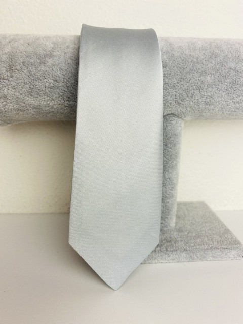 Pánská stříbrno-šedá saténová úzká kravata