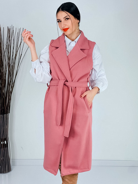 Růžová kabátová vesta s páskem