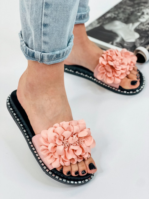 Dámské růžové pantofle s květem