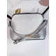 Stříbrná dámská kabelka s mašlí a řemínkem