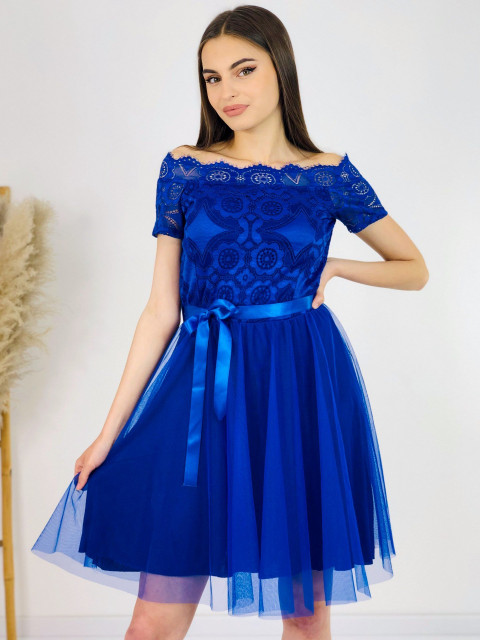 Dámské krajkové společenské šaty s páskem na ramena - modré