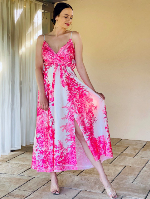 Dámské dlouhé šaty na ramínka s páskem - růžové