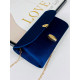 Dámská saténová společenská kabelka s řemínkem - modrá