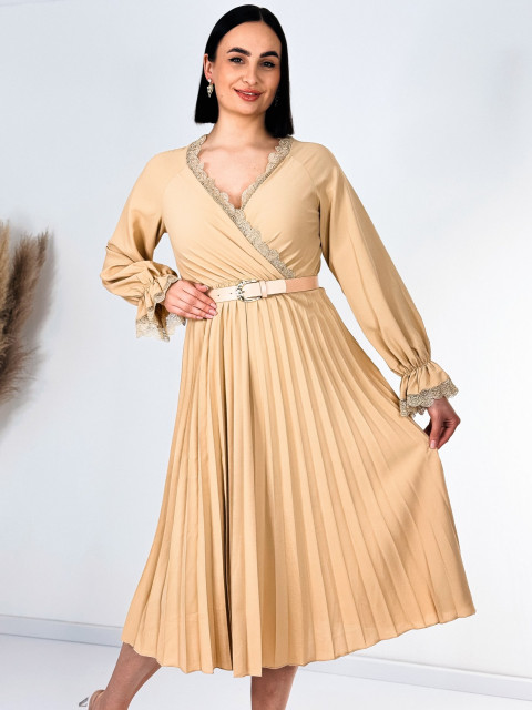 Dámské midi společenské šaty s krajkou a plisovanou sukní - hnědé