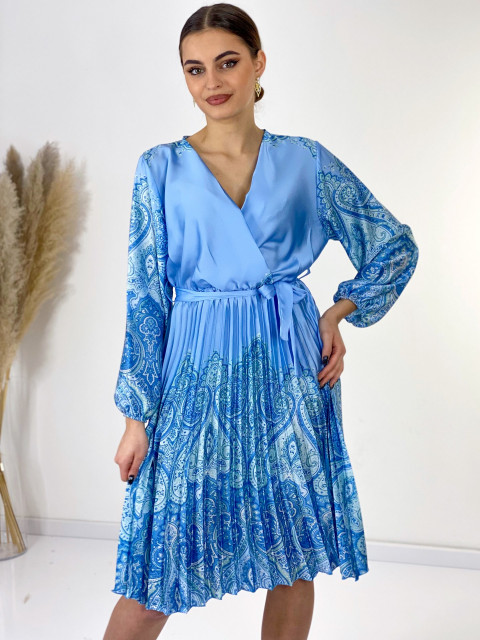 Dámské plisované vzorované společenské šaty s páskem - modré