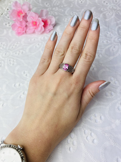 Dámský stříbrný prsten s růžovým krystalem 5