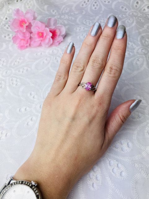 Dámský stříbrný prsten s růžovým krystalem 6