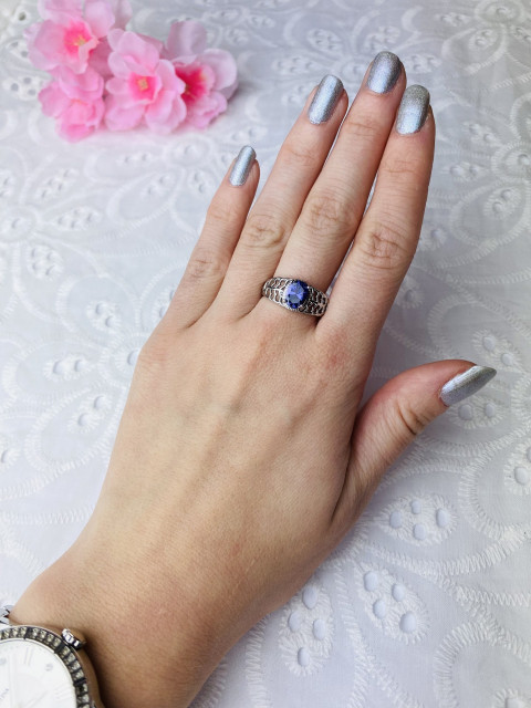 Dámský stříbrný prsten s fialovým krystalem 5