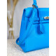 Dámská kufříková kabelka s řemínkem - modrá