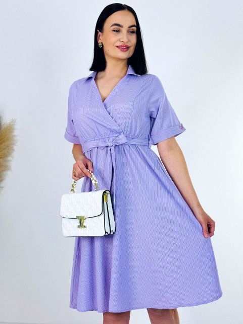 Dámské proužkové šaty s páskem a kapsami - fialové