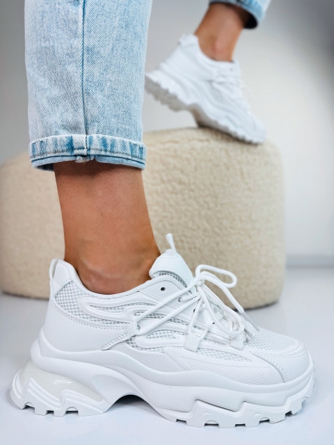 Dámské extravagantní sneakery na mohutné platformě - bílé